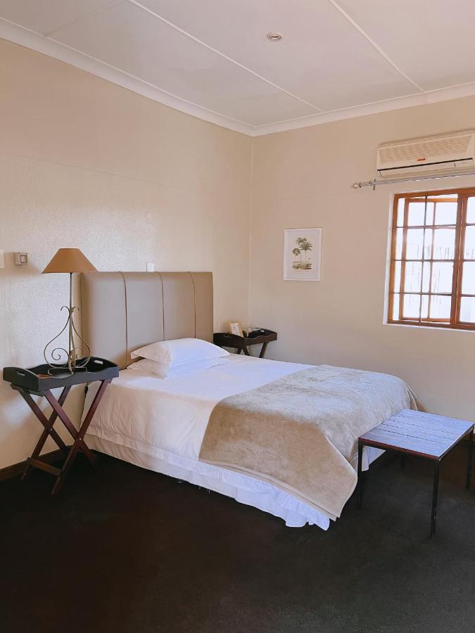 Ebony Lodge Mthatha Buitenkant foto