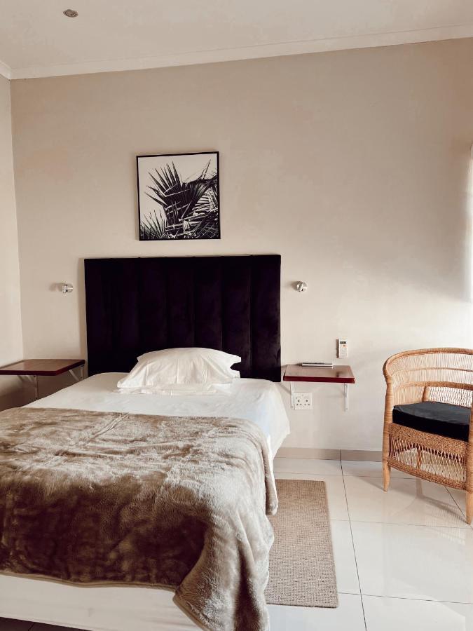 Ebony Lodge Mthatha Buitenkant foto