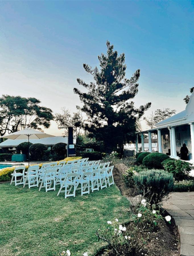 Ebony Lodge Mthatha Buitenkant foto