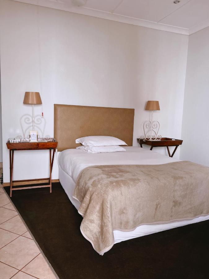 Ebony Lodge Mthatha Buitenkant foto