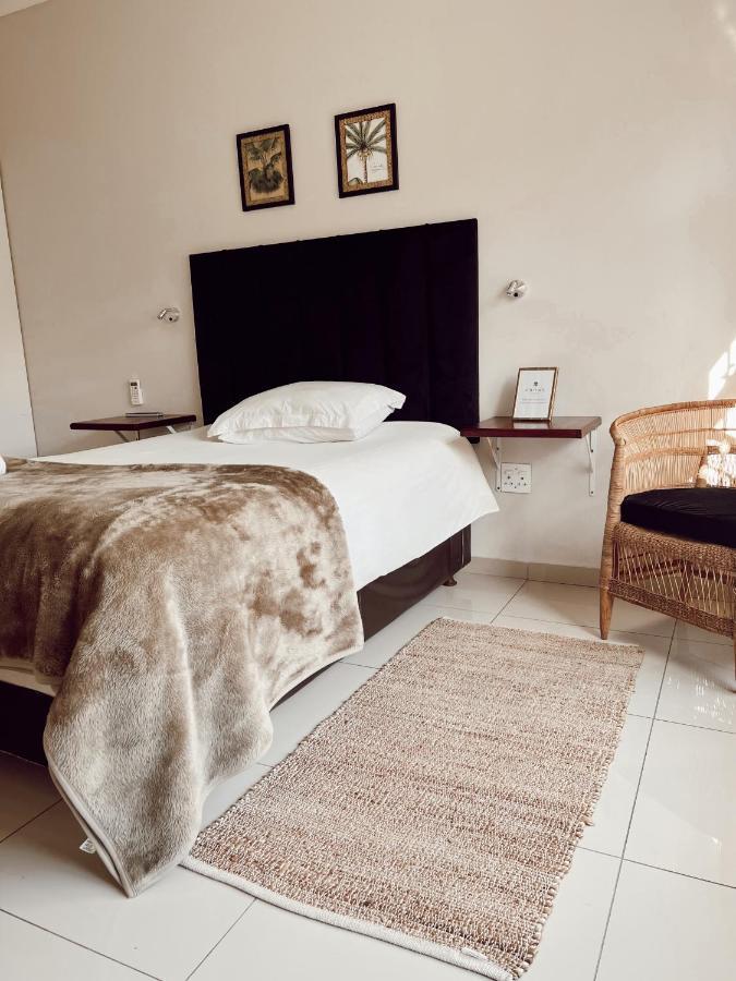 Ebony Lodge Mthatha Buitenkant foto