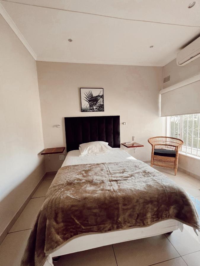 Ebony Lodge Mthatha Buitenkant foto