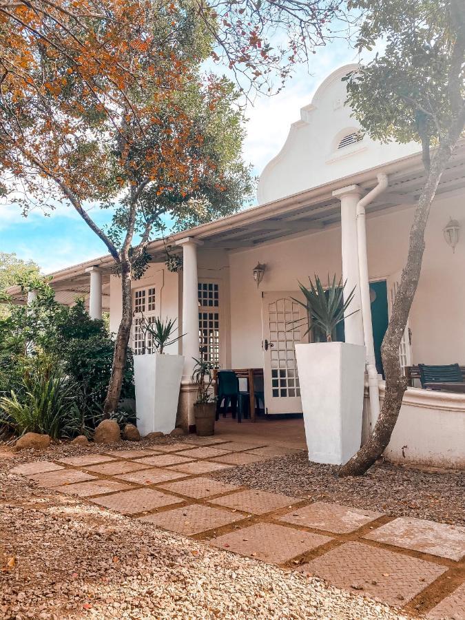 Ebony Lodge Mthatha Buitenkant foto